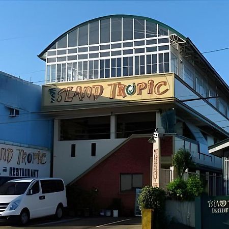 אלמינוס Island Tropic Hotel And Restaurant מראה חיצוני תמונה