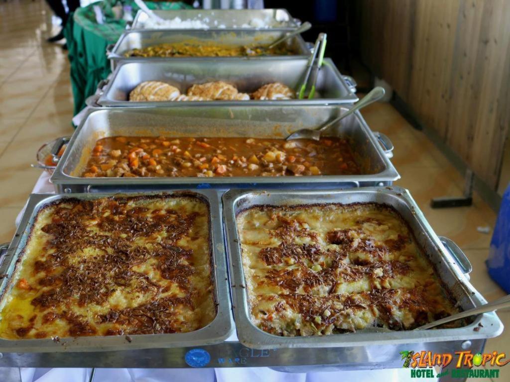 אלמינוס Island Tropic Hotel And Restaurant מראה חיצוני תמונה
